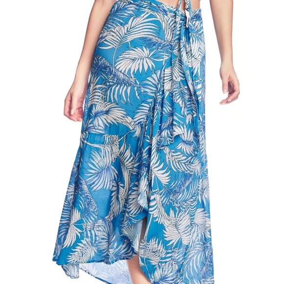 Maaji Other - Maaji Lightweight midi skirt with a ruffle trim